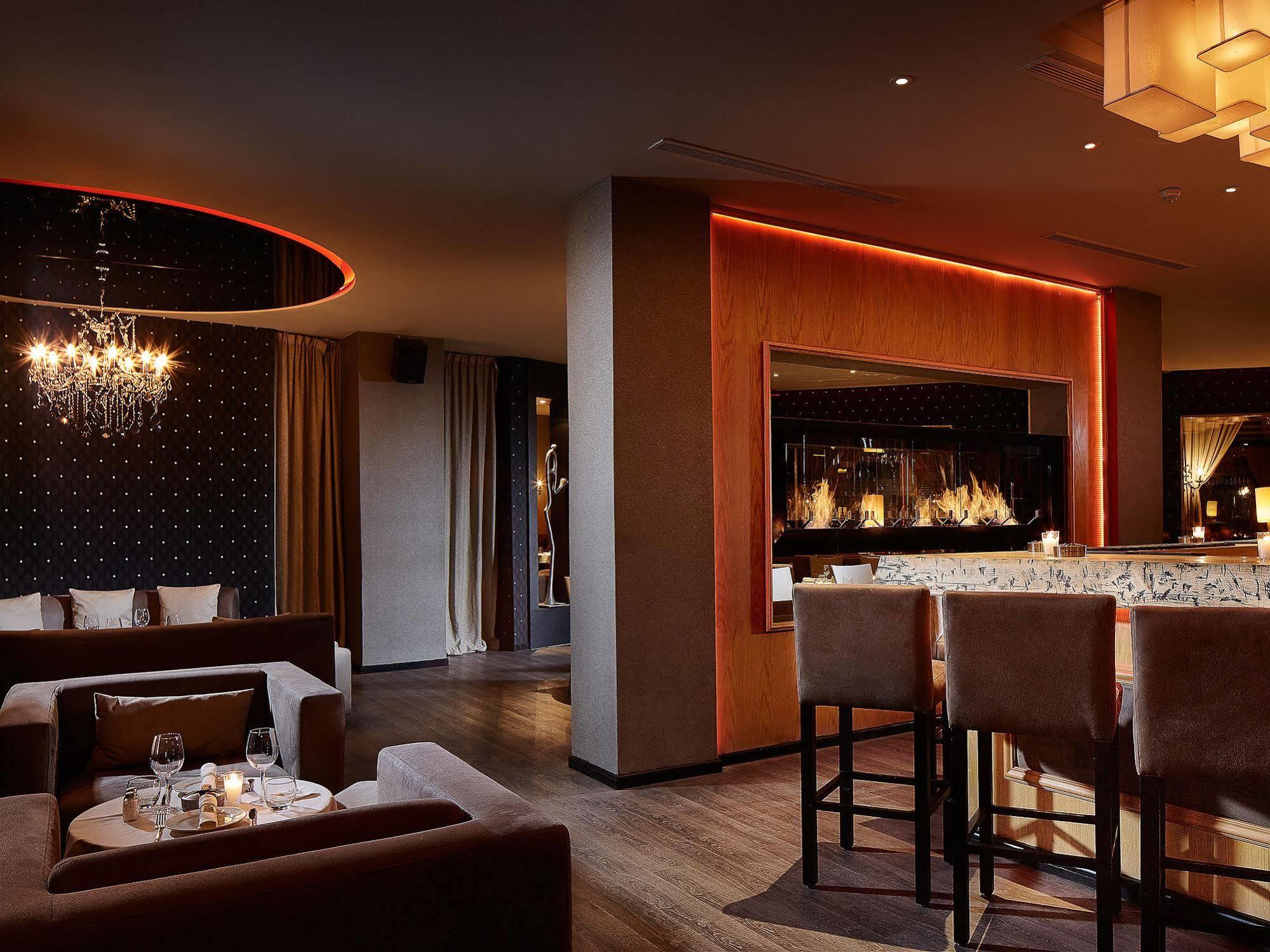 Villa Blanca Urban Hotel คาซาบลังกา ภายนอก รูปภาพ